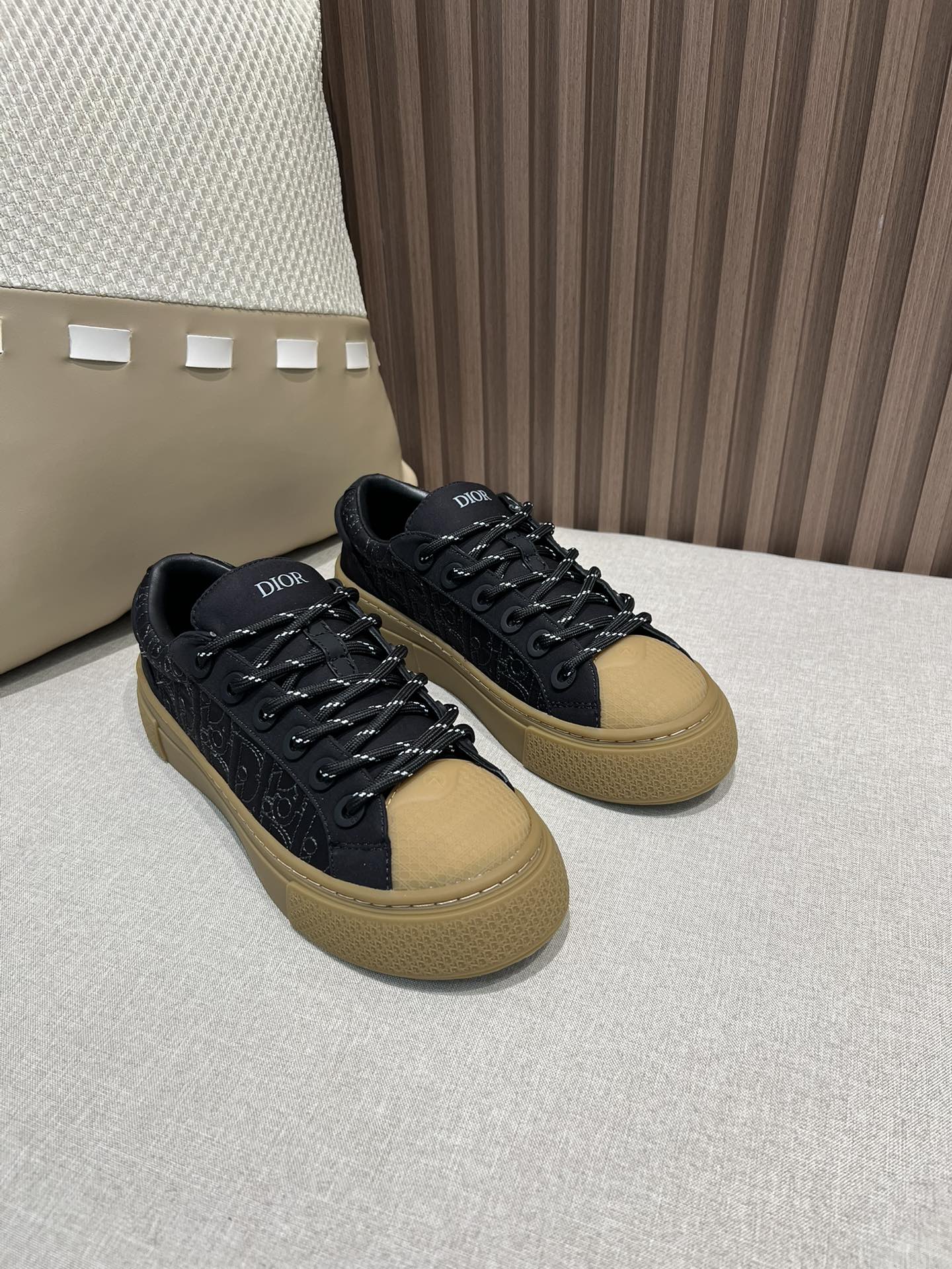 DIOR AND STONE ISLAND B33 Sneaker