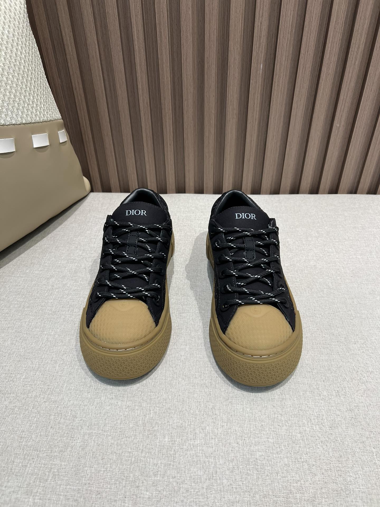 DIOR AND STONE ISLAND B33 Sneaker