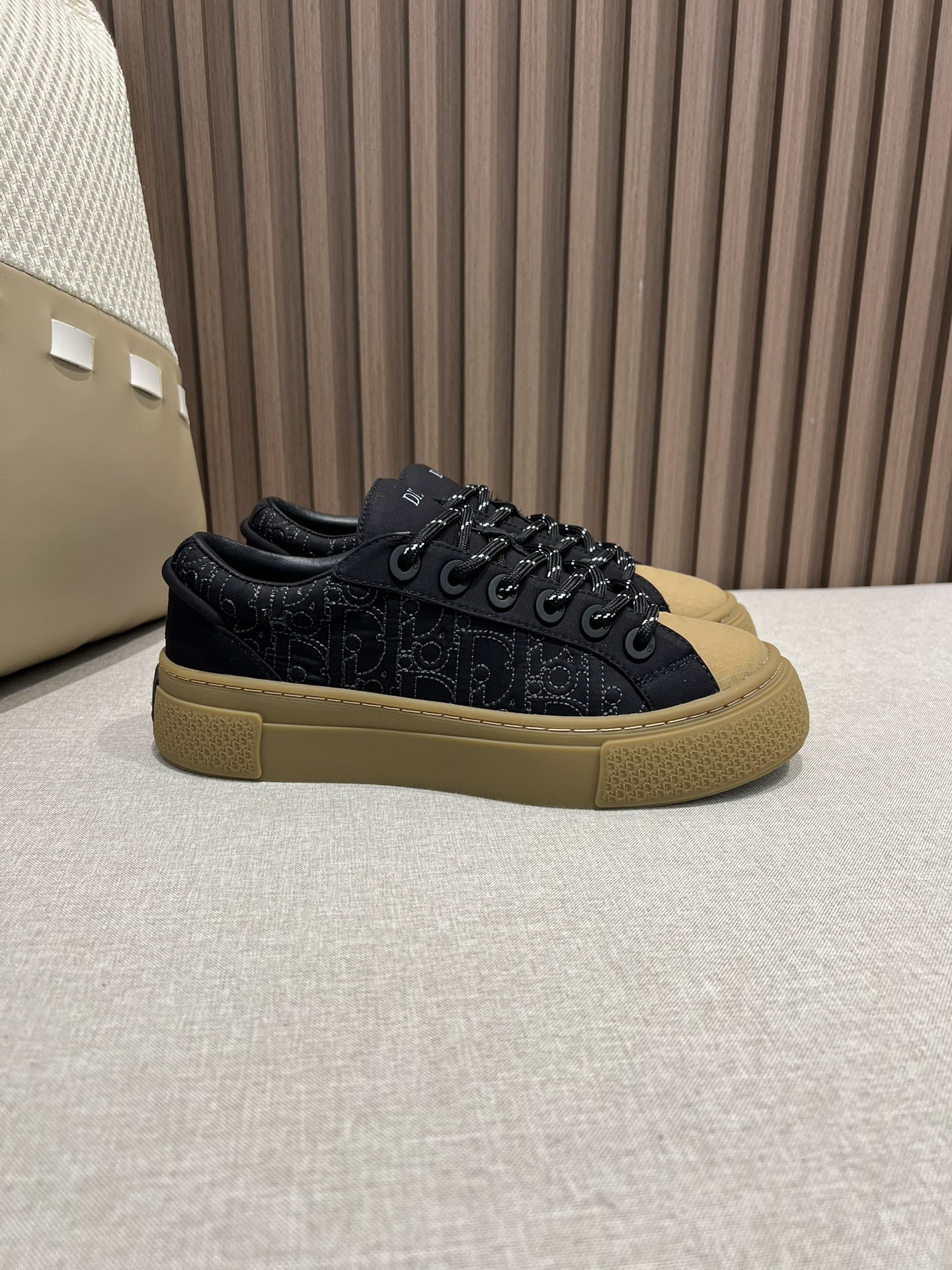 DIOR AND STONE ISLAND B33 Sneaker