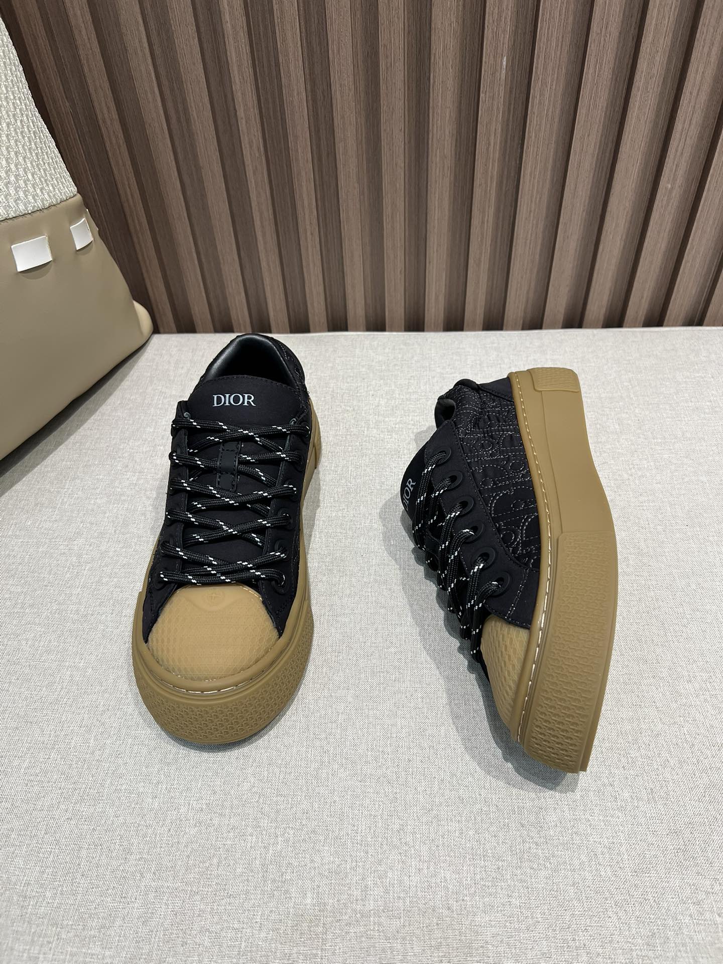 DIOR AND STONE ISLAND B33 Sneaker