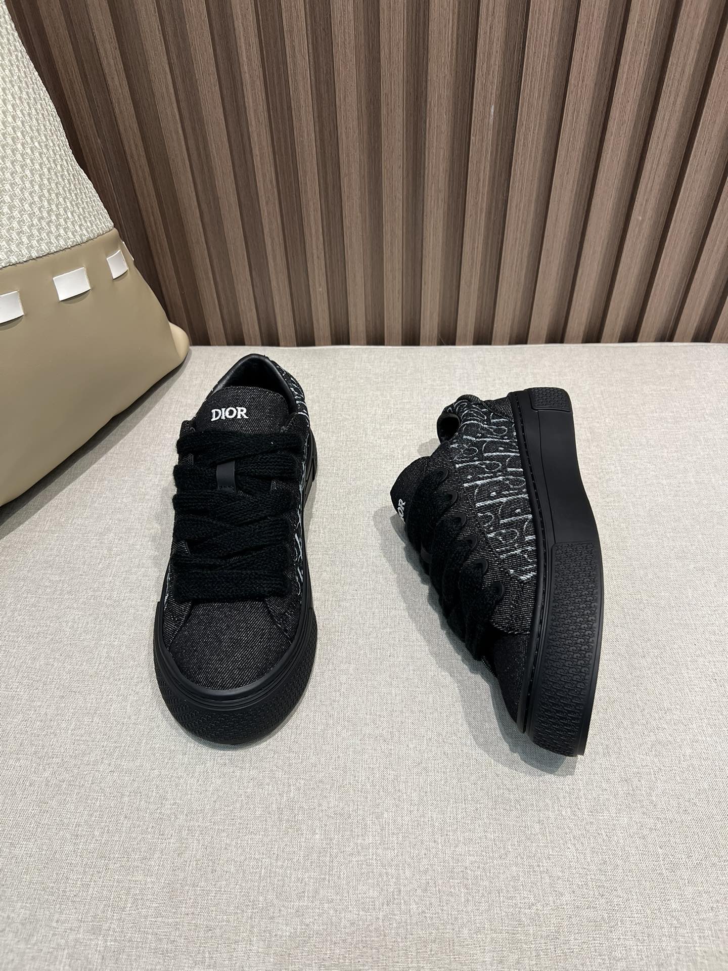 Dior x Denim Tears B33 Sneaker