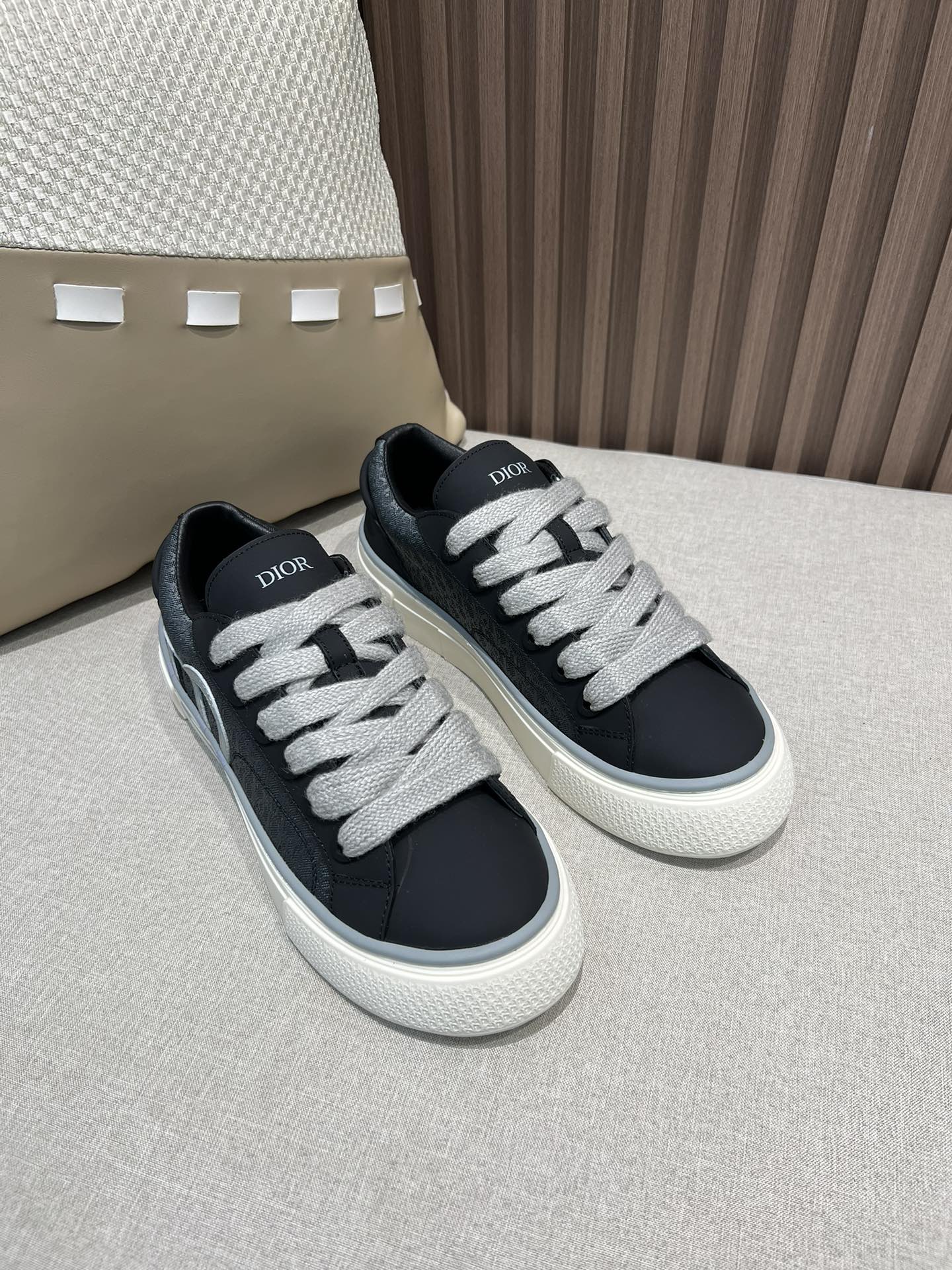 Dior x Denim Tears B33 Sneaker