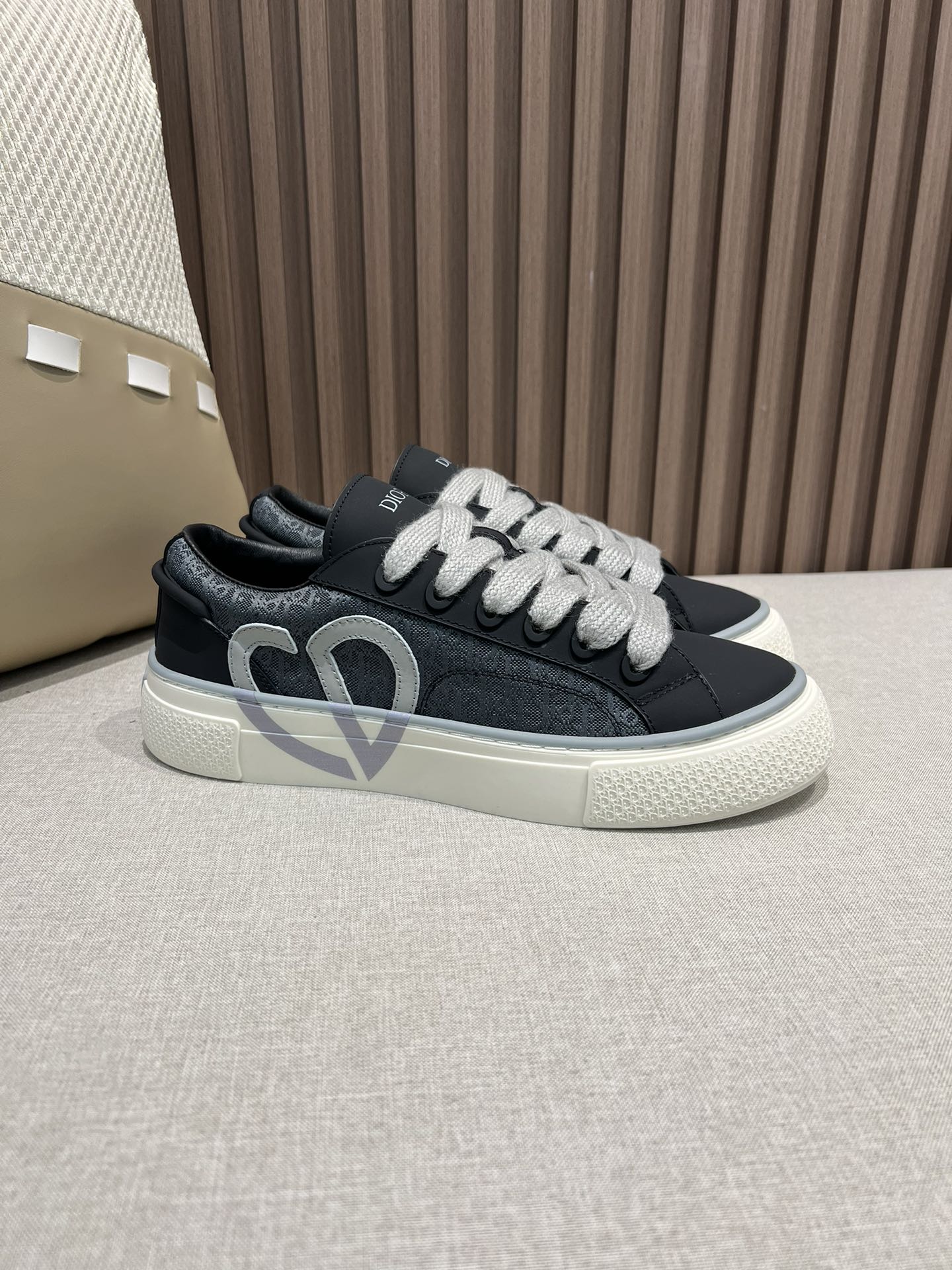 Dior x Denim Tears B33 Sneaker