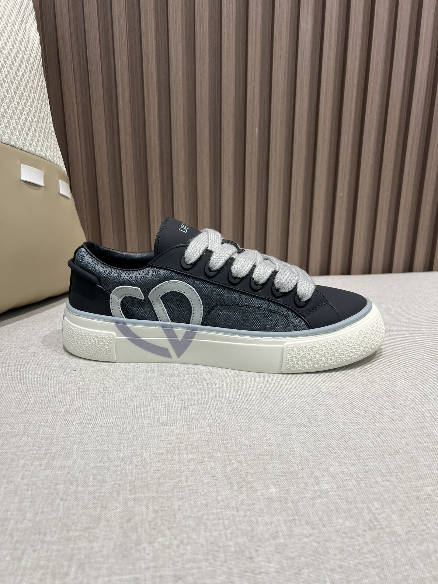 Dior x Denim Tears B33 Sneaker