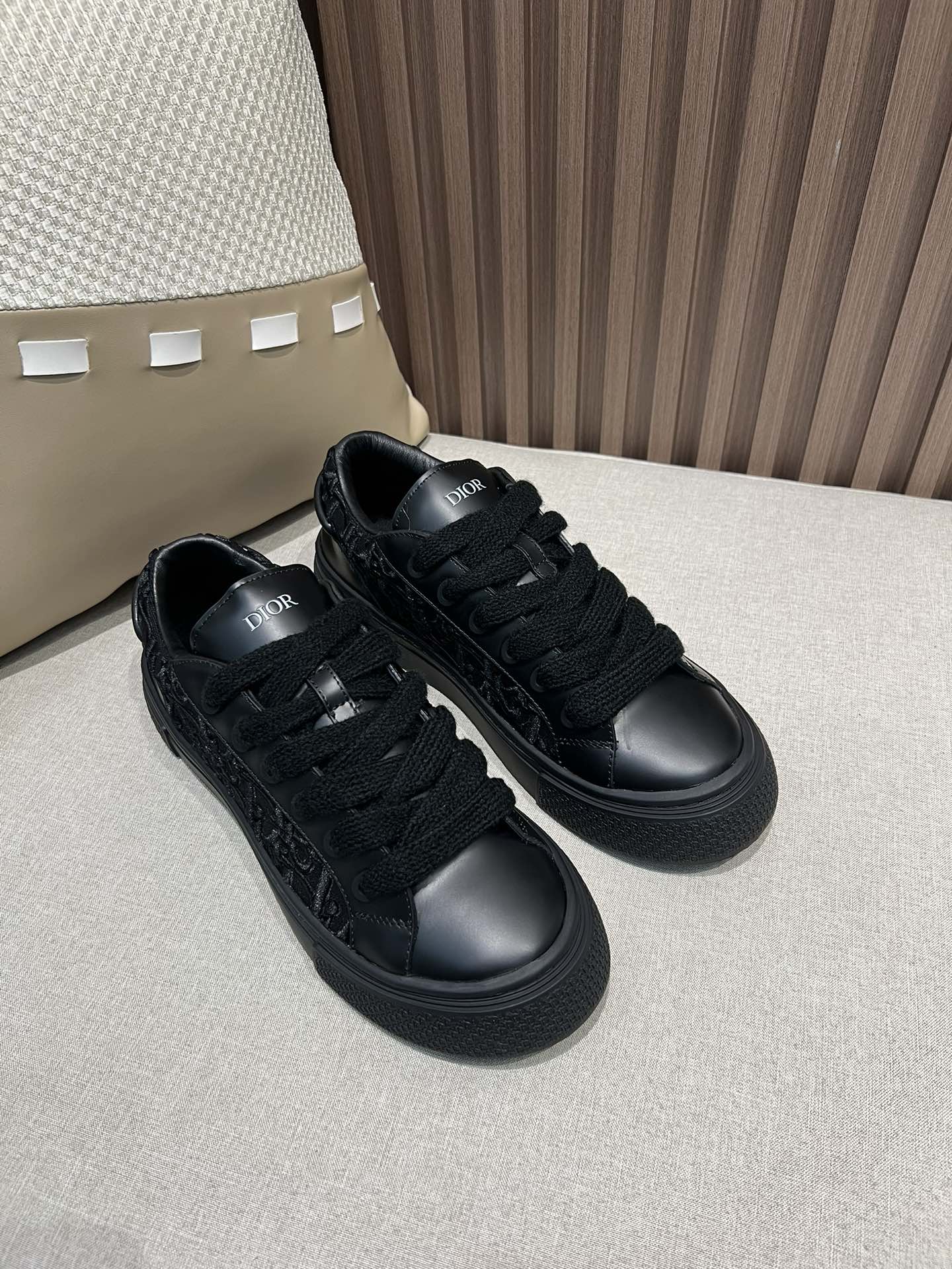 Dior x Denim Tears B33 Sneaker