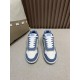 B27 Low-Top Sneaker