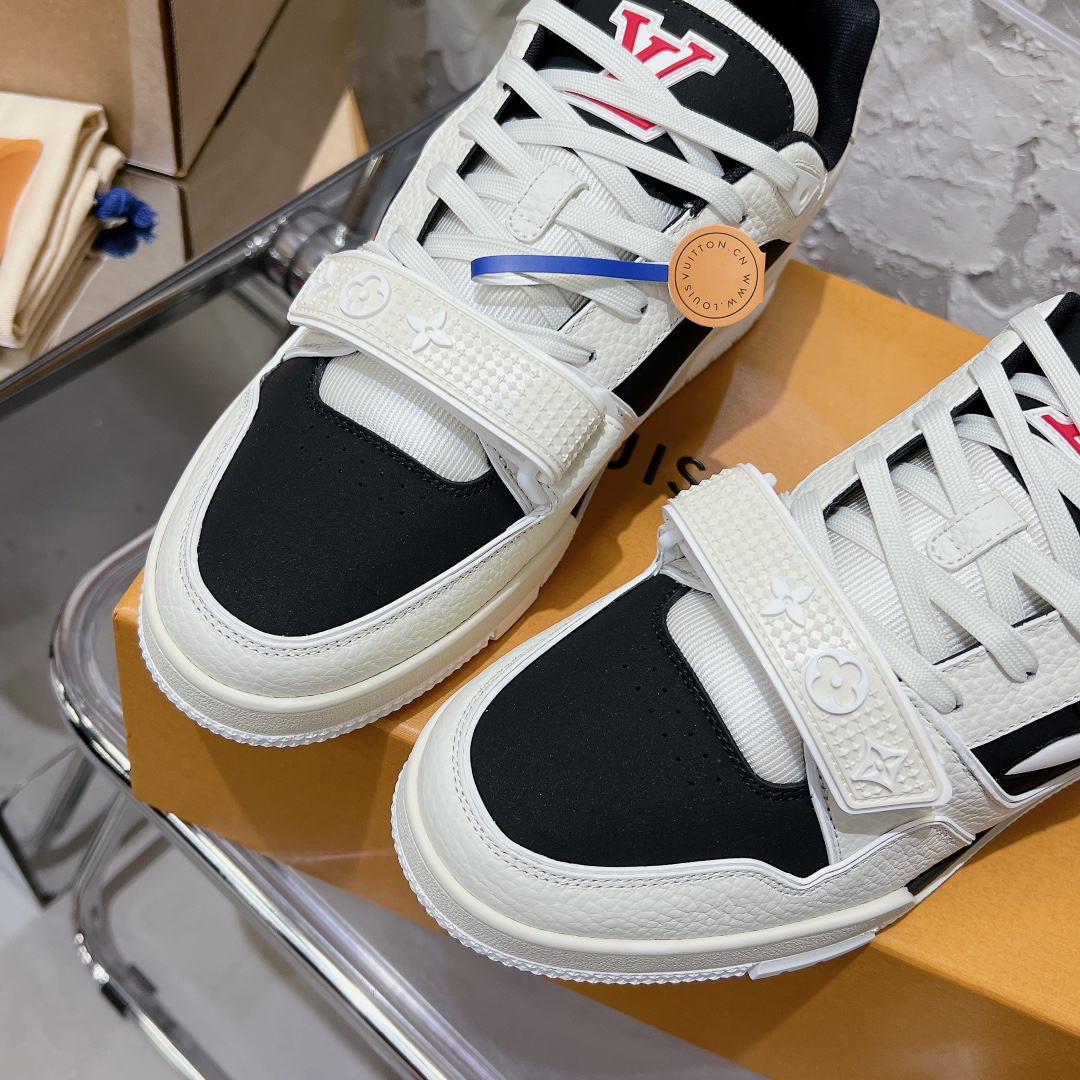 LV Trainer Sneaker