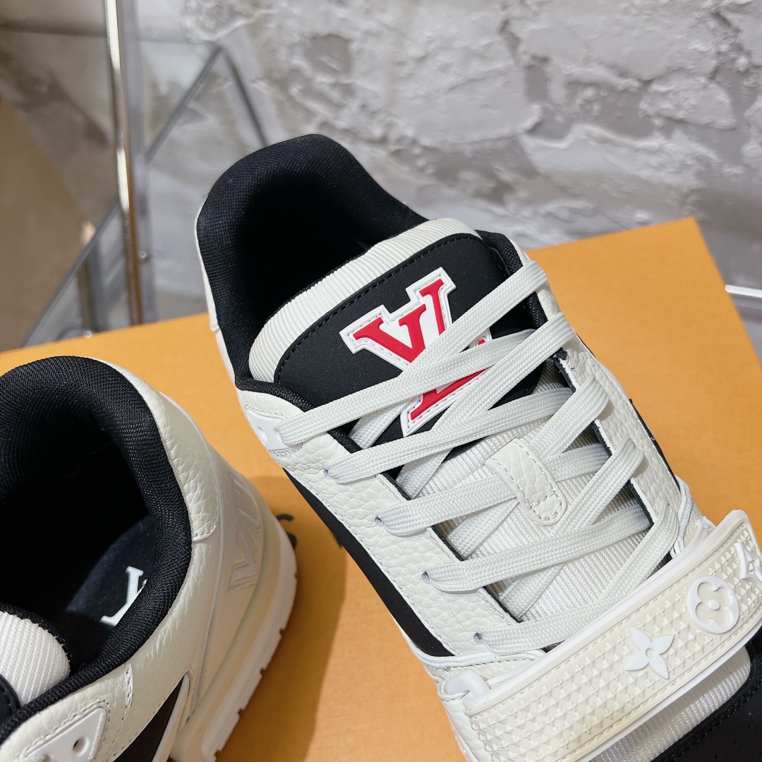 LV Trainer Sneaker