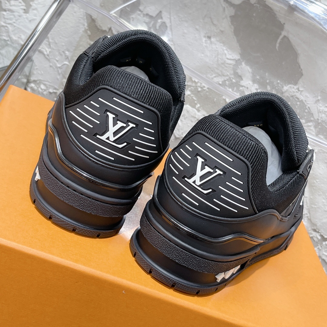 LV Trainer Sneaker