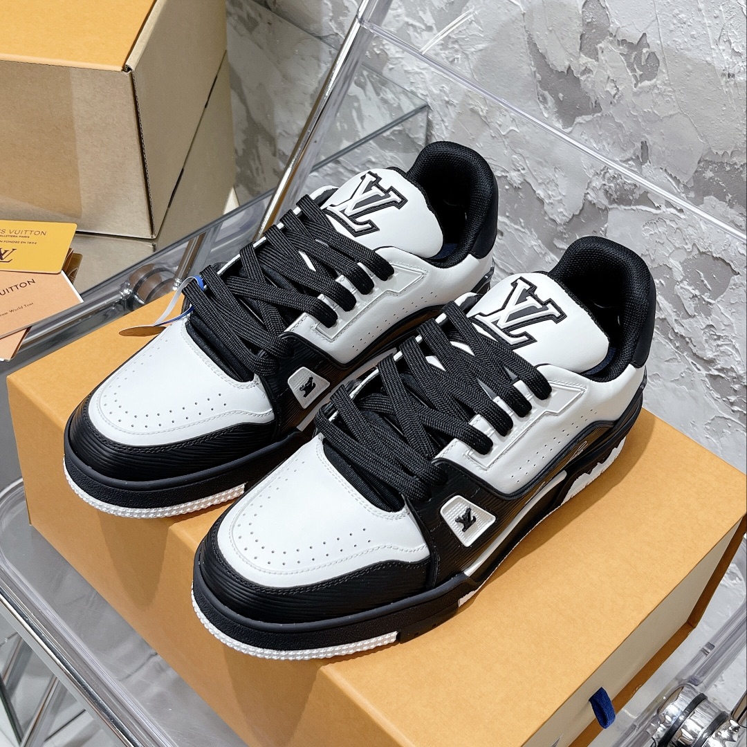 LV Trainer Sneaker