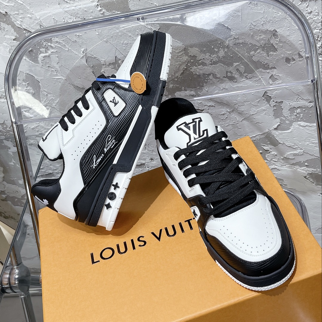 LV Trainer Sneaker