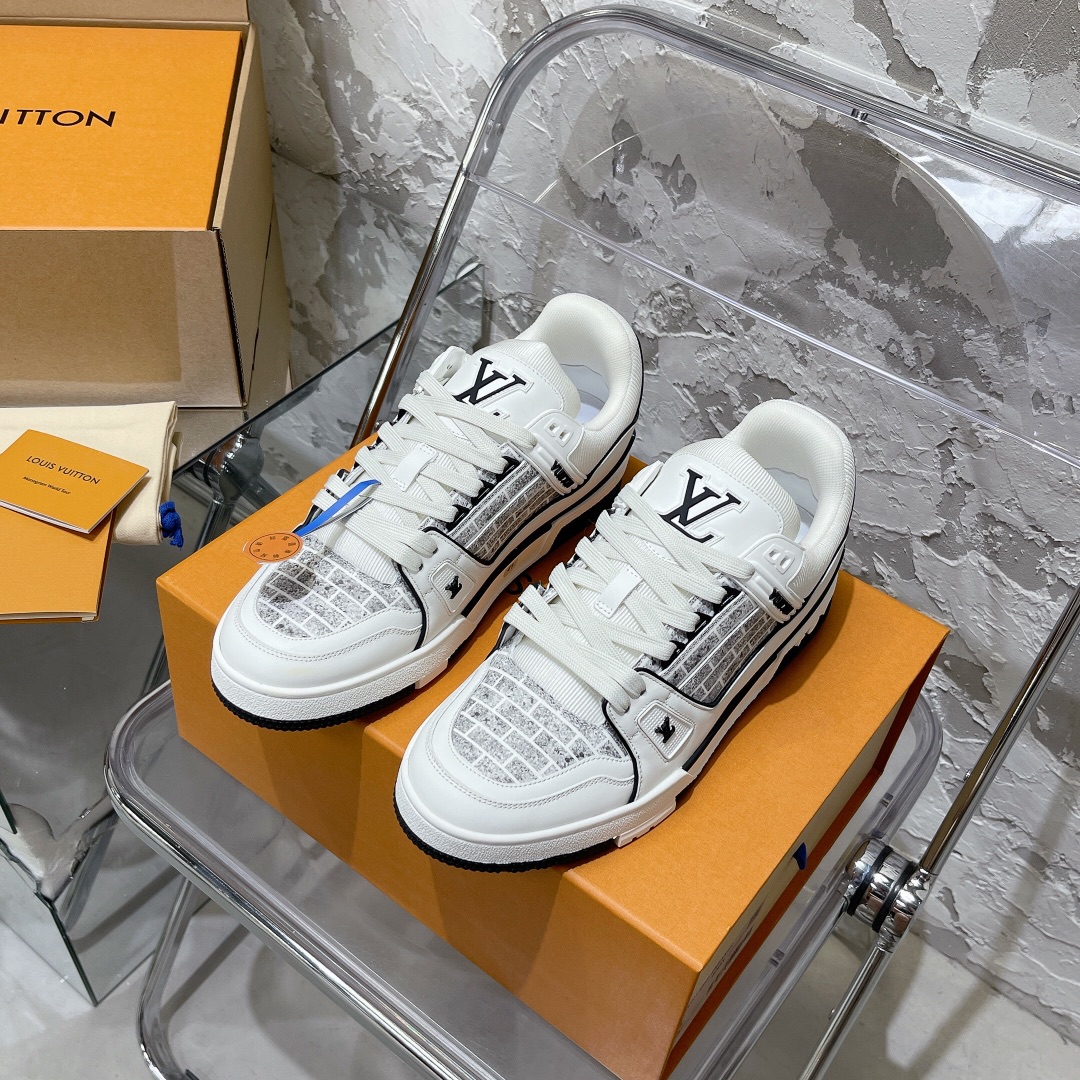 LV Trainer Sneaker