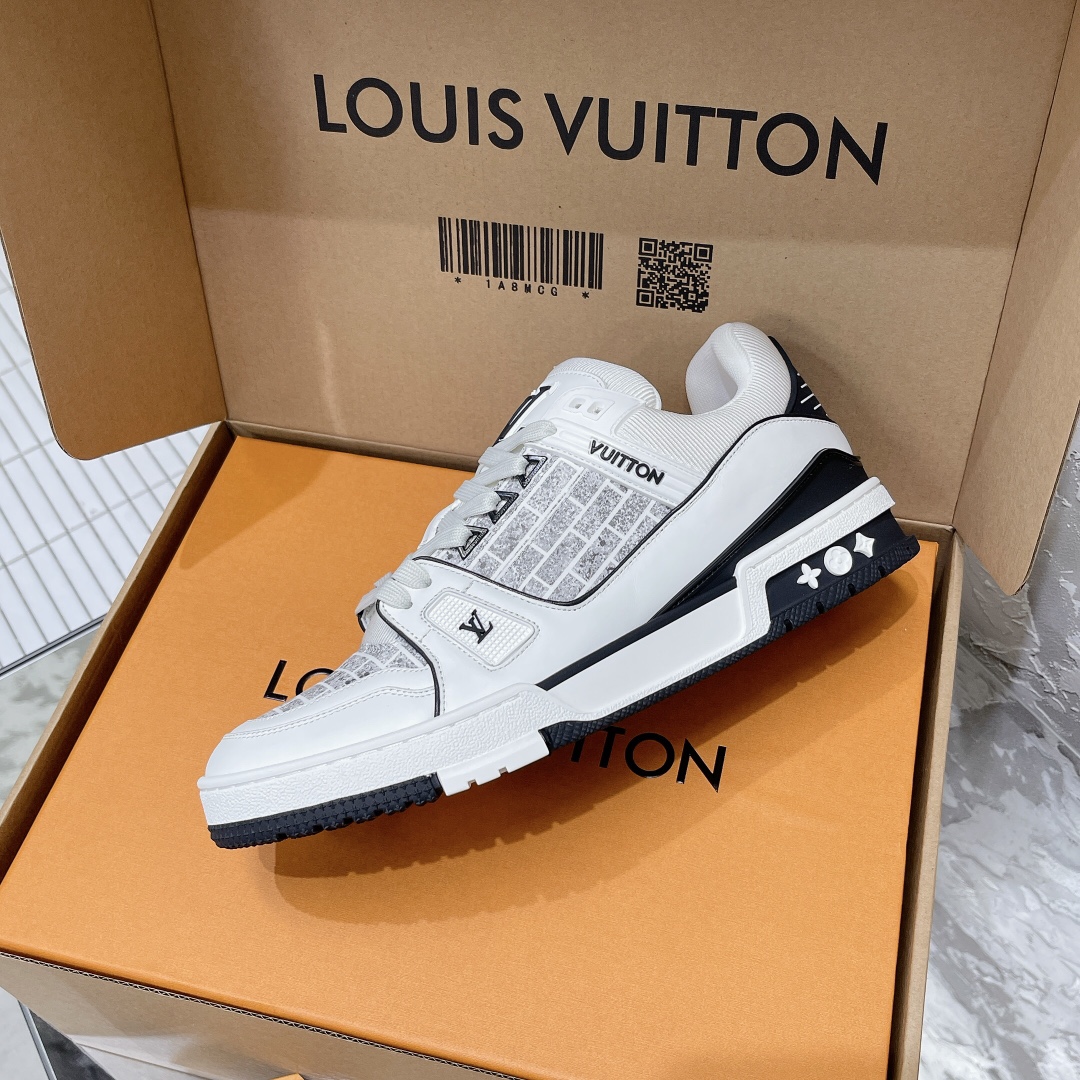 LV Trainer Sneaker