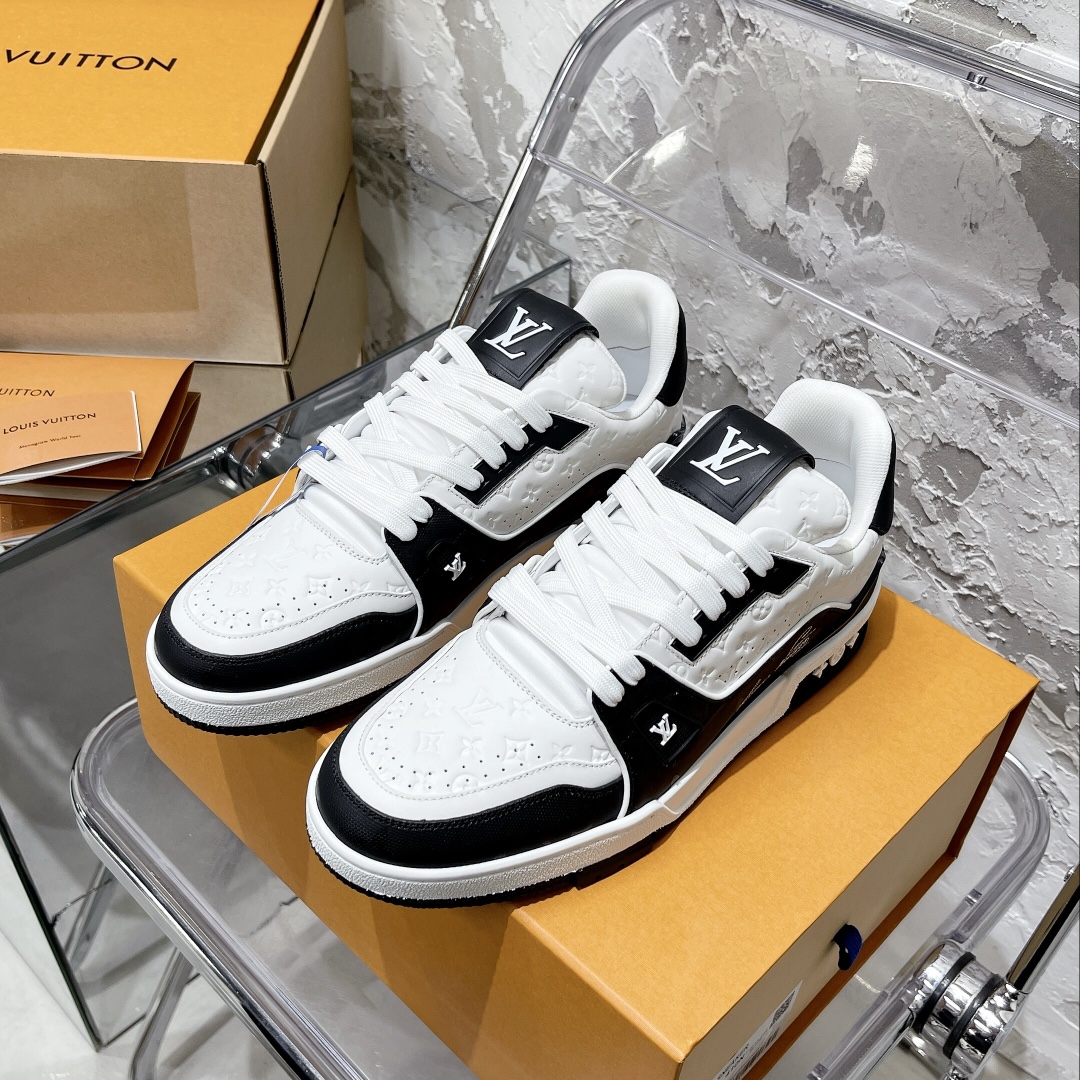 LV Trainer Sneaker