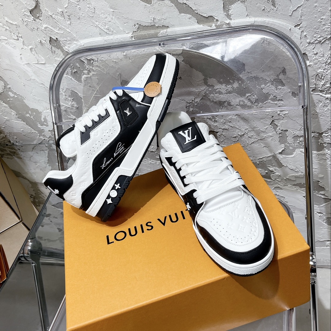 LV Trainer Sneaker