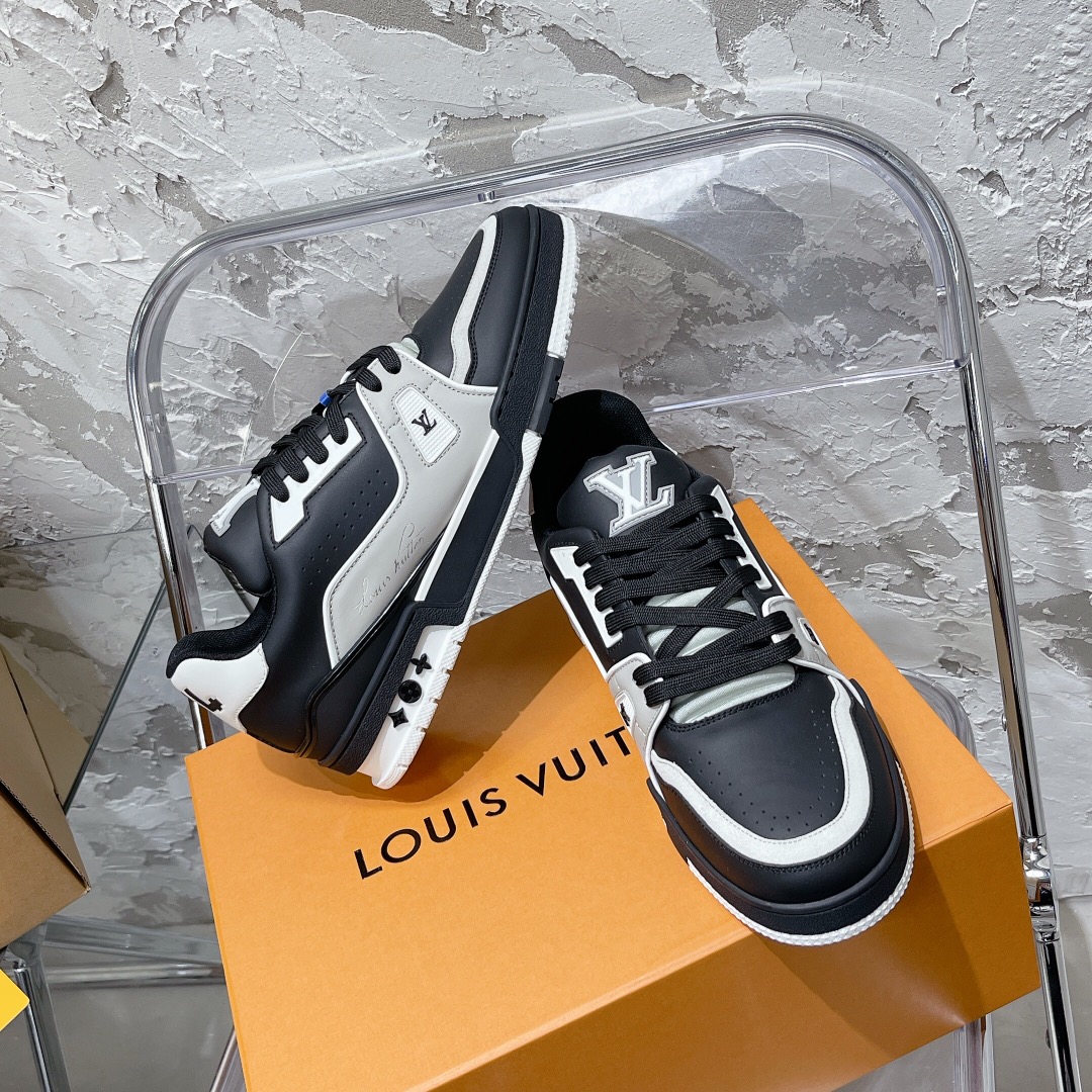 LV Trainer Sneaker