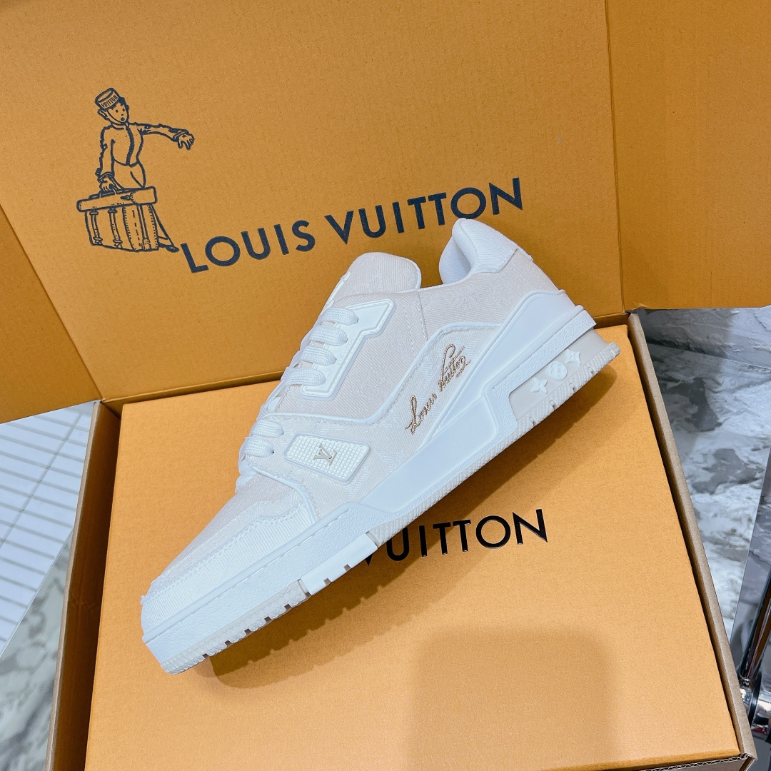 LV Trainer Sneaker