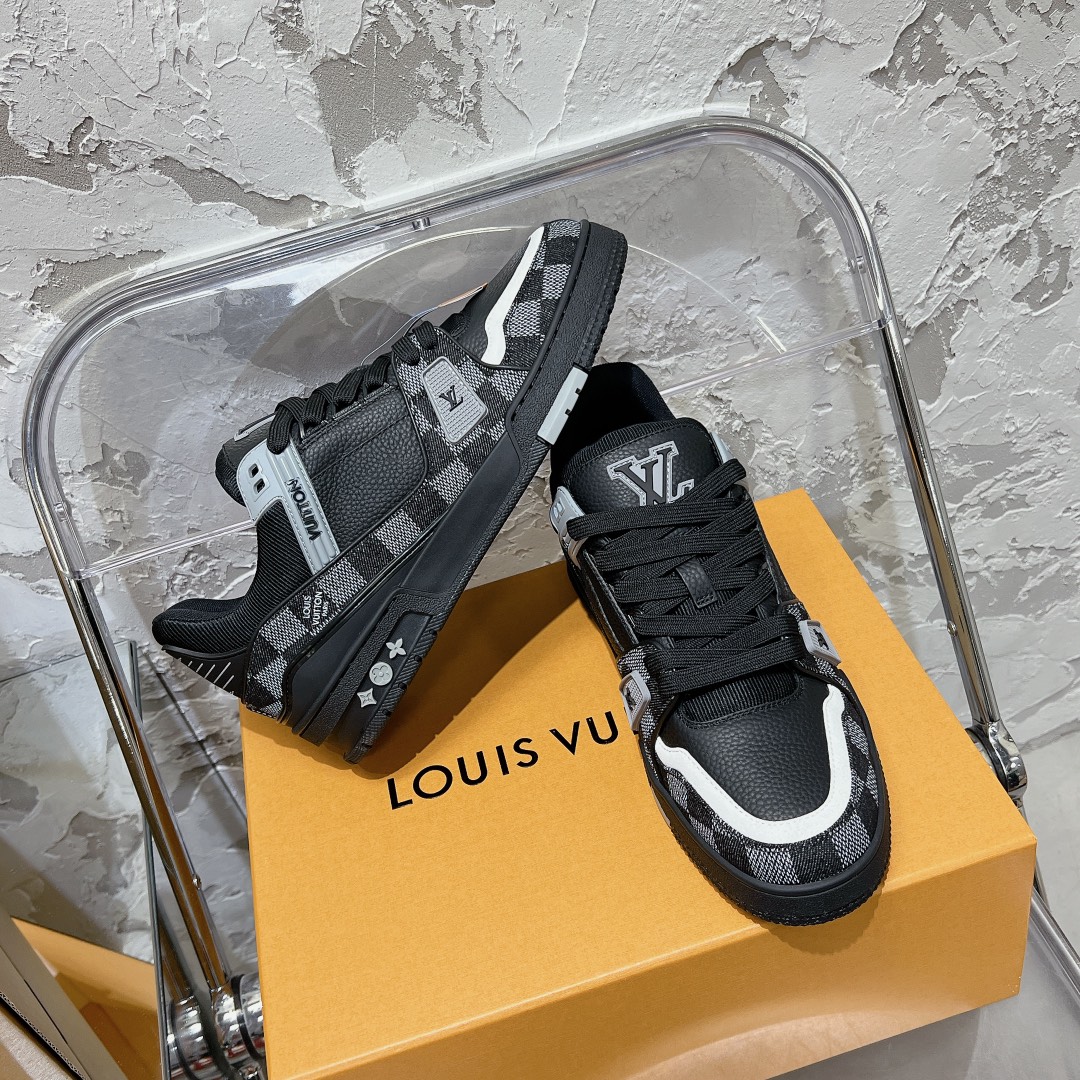 LV Trainer Sneaker