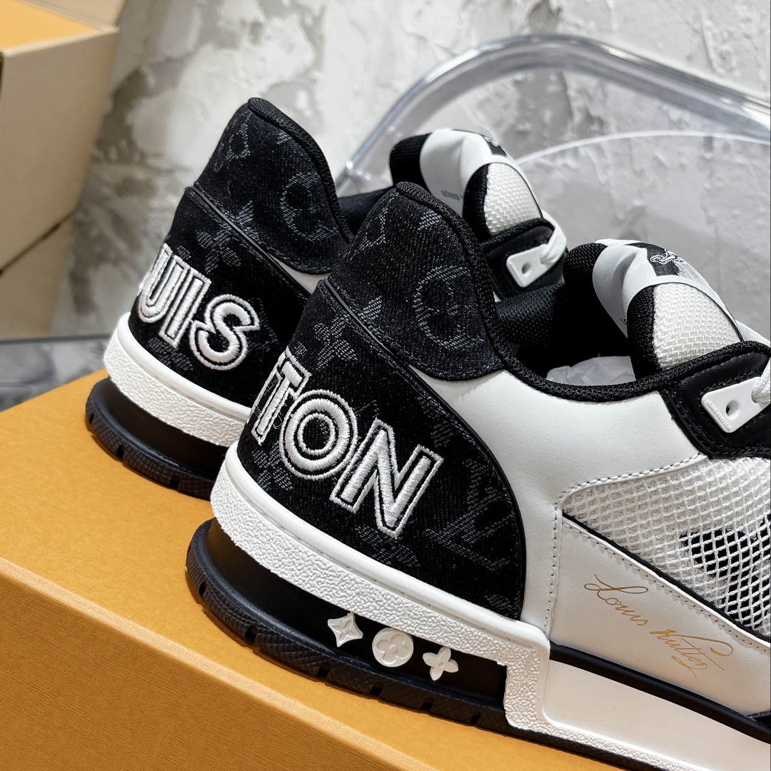 LV Trainer Sneaker