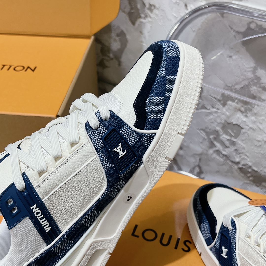 LV Trainer Sneaker