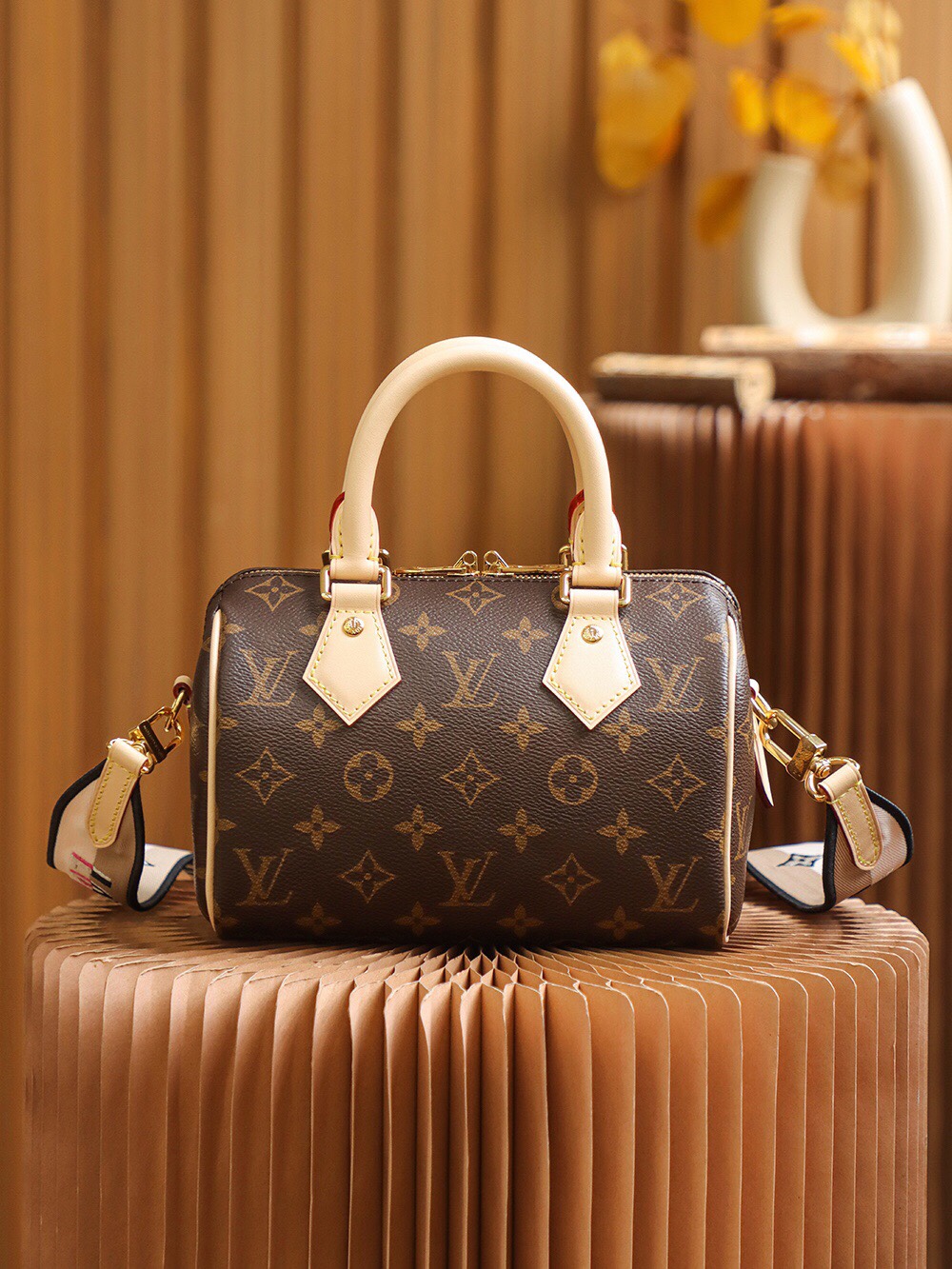 Lv Monogram Speedy Bandouliere 20 Handbag Brown