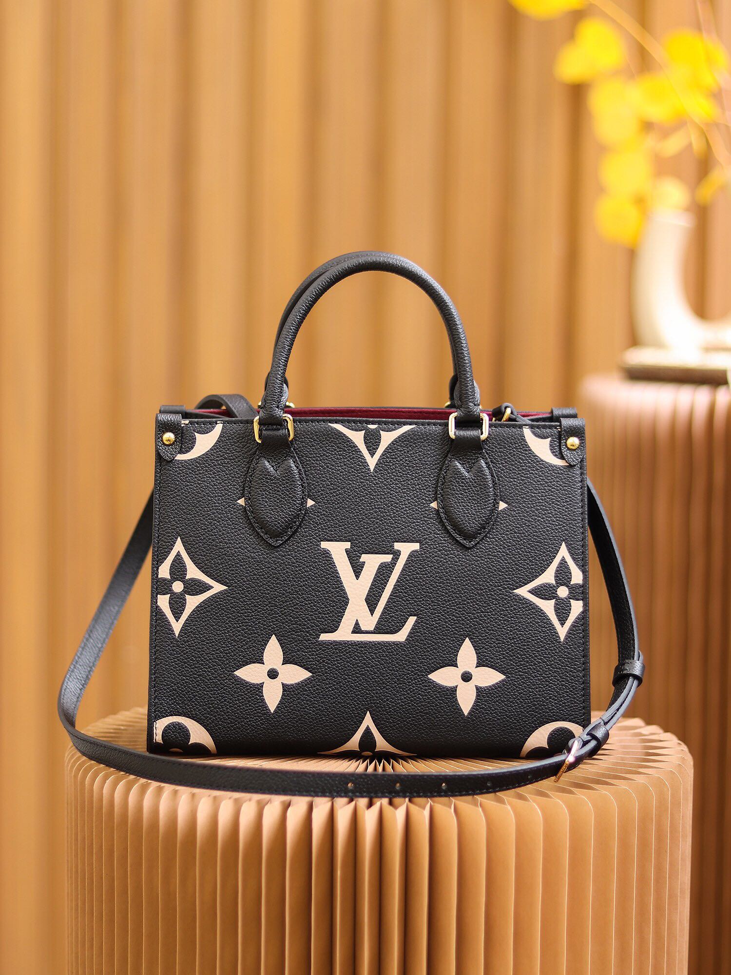 Lv Onthego PM