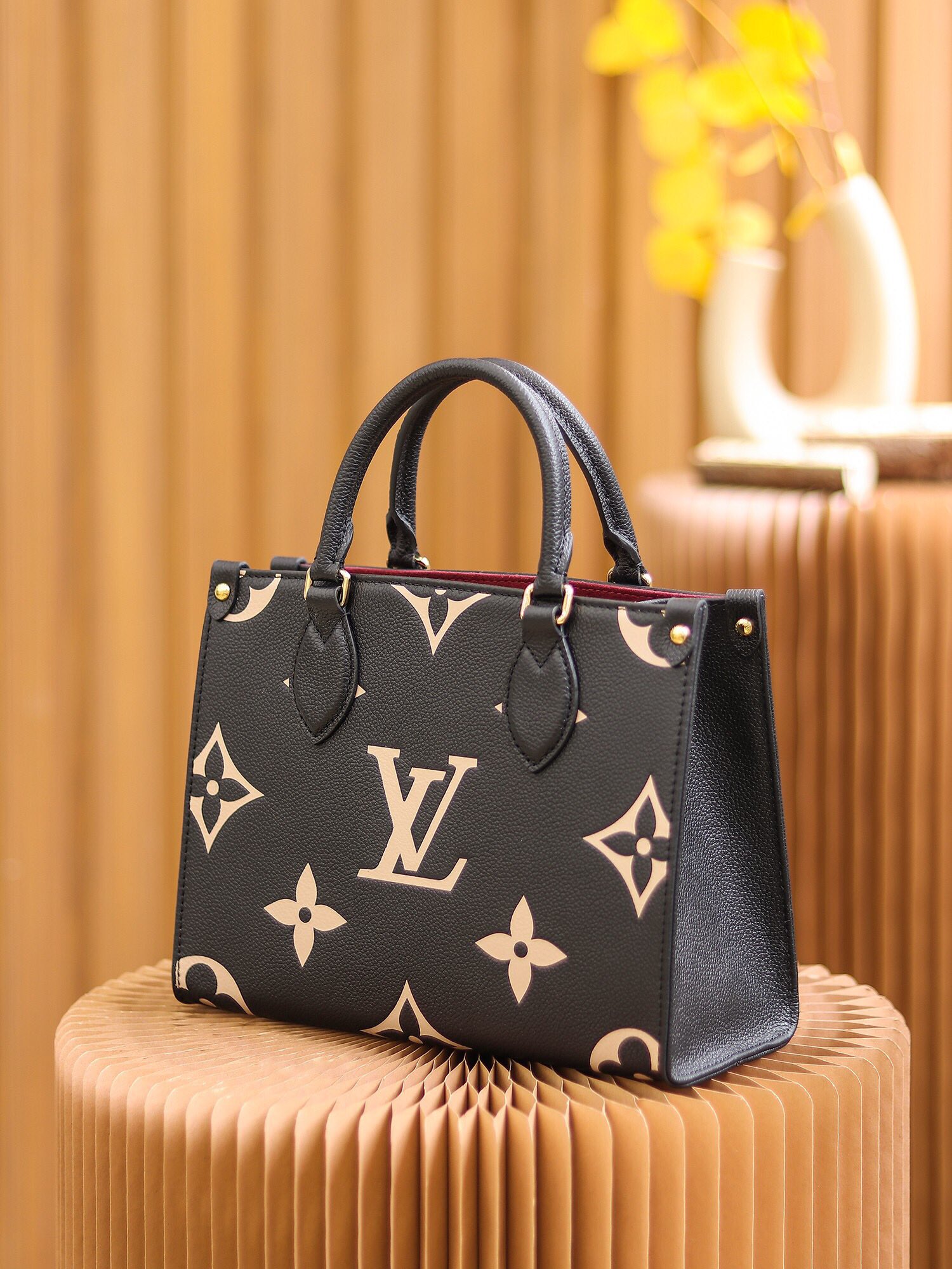 Lv Onthego PM