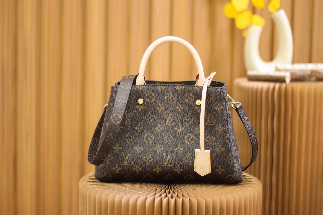 Lv Monogram Montaigne BB