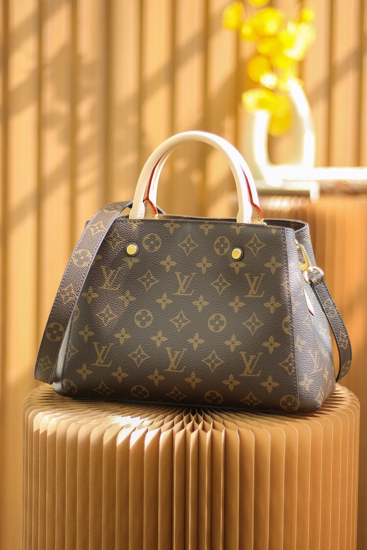 Lv Monogram Montaigne BB