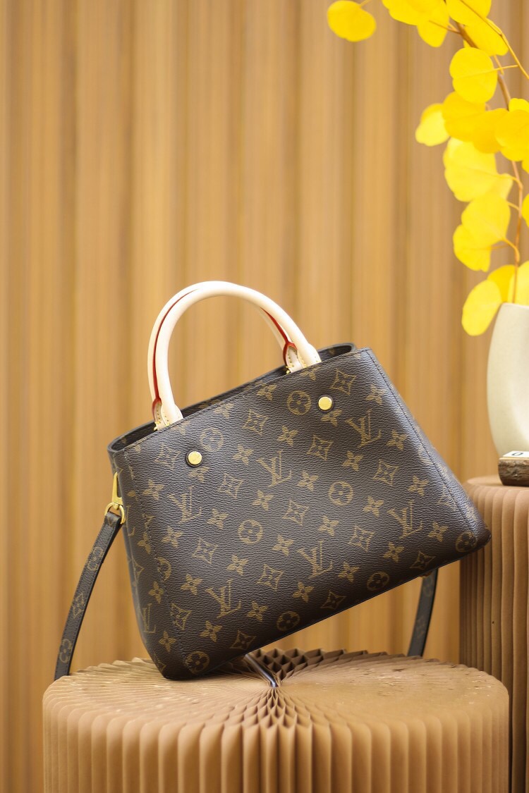 Lv Monogram Montaigne BB