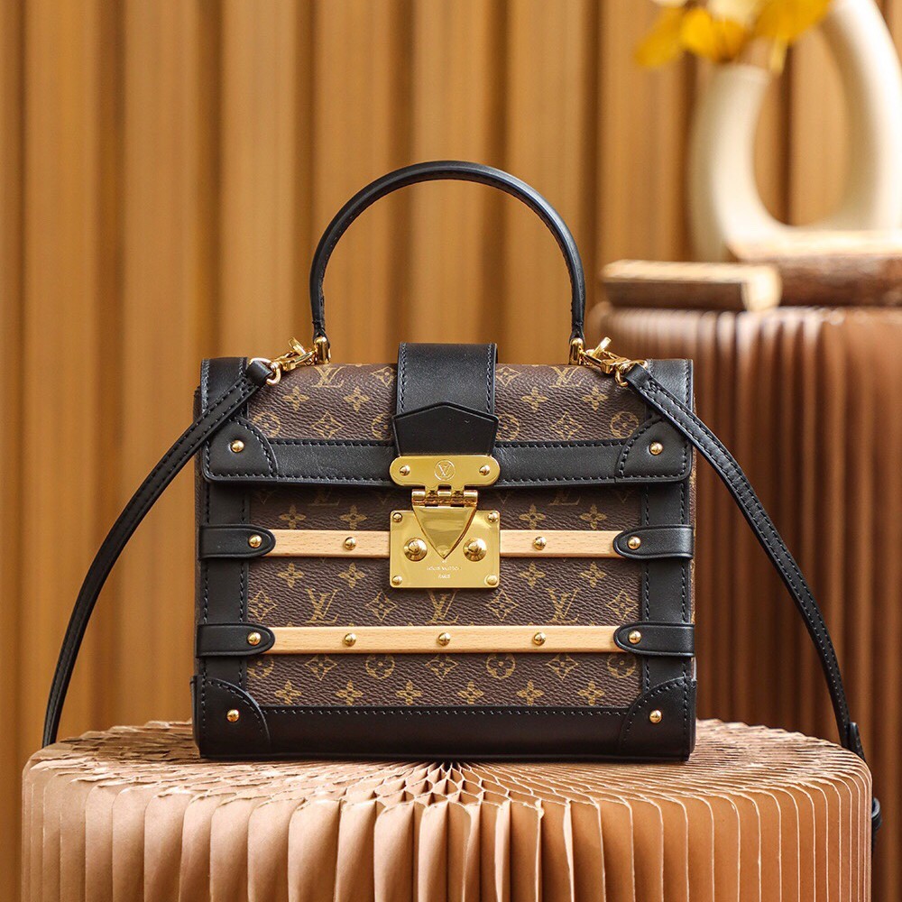 Lv Trianon PM 2way Shoulder