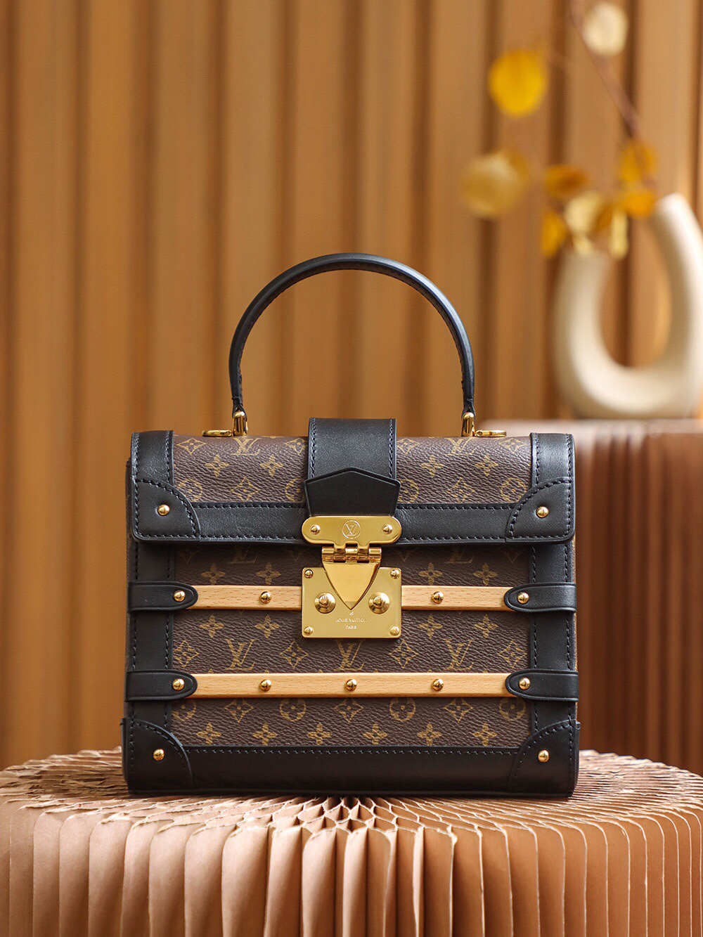 Lv Trianon PM 2way Shoulder