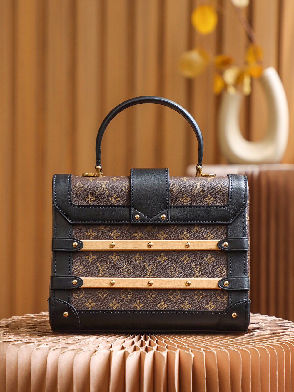 Lv Trianon PM 2way Shoulder