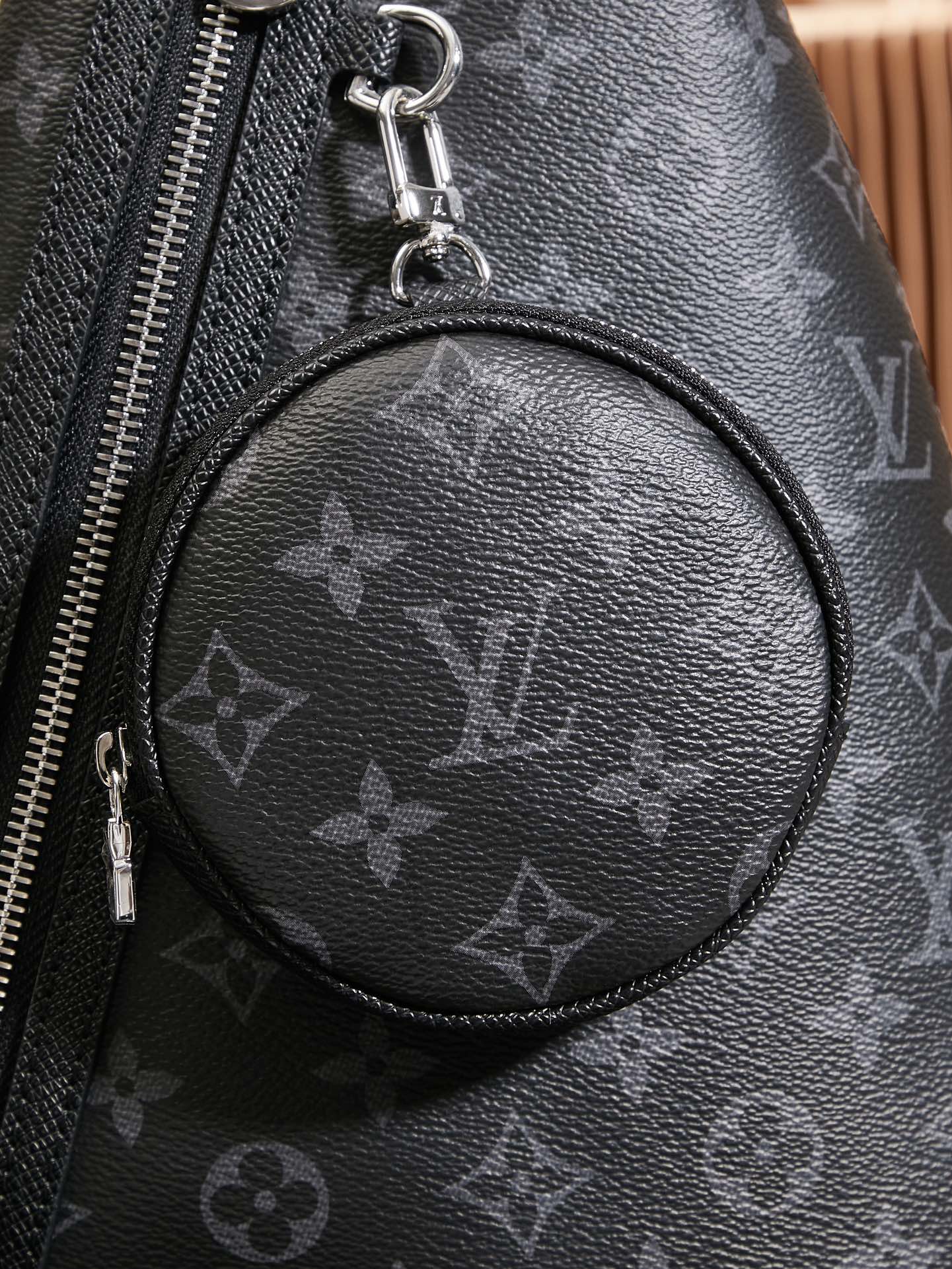 Lv Duo Slingbag