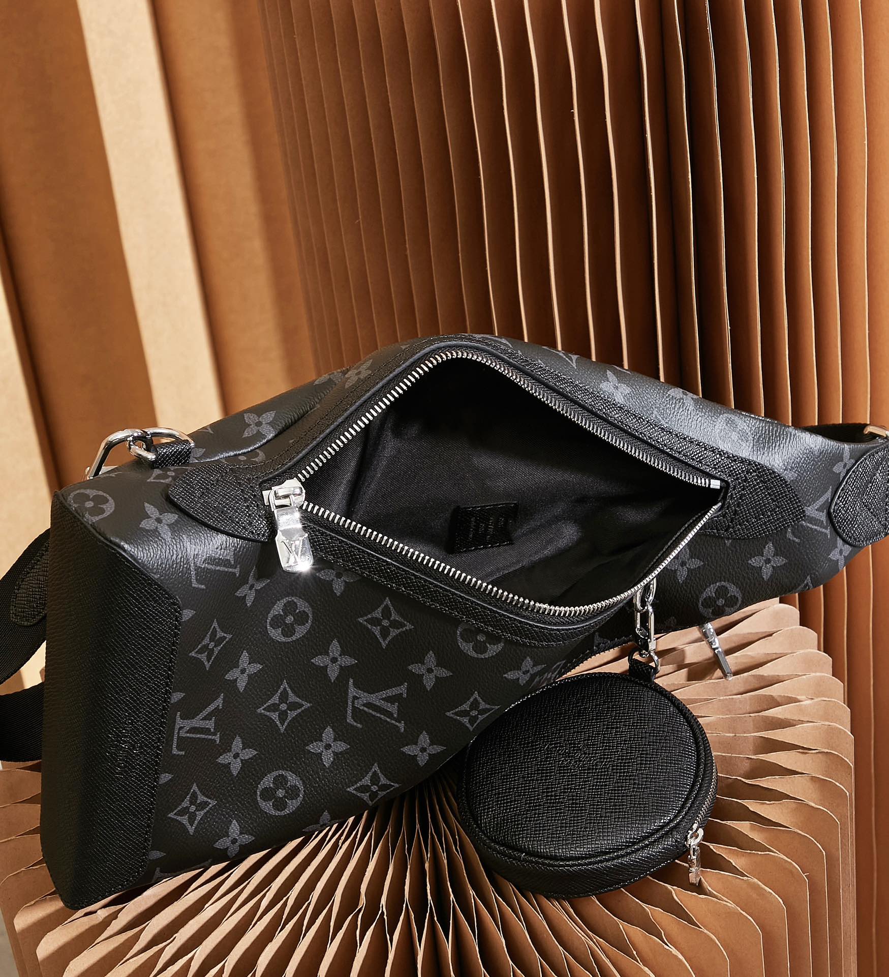 Lv Duo Slingbag