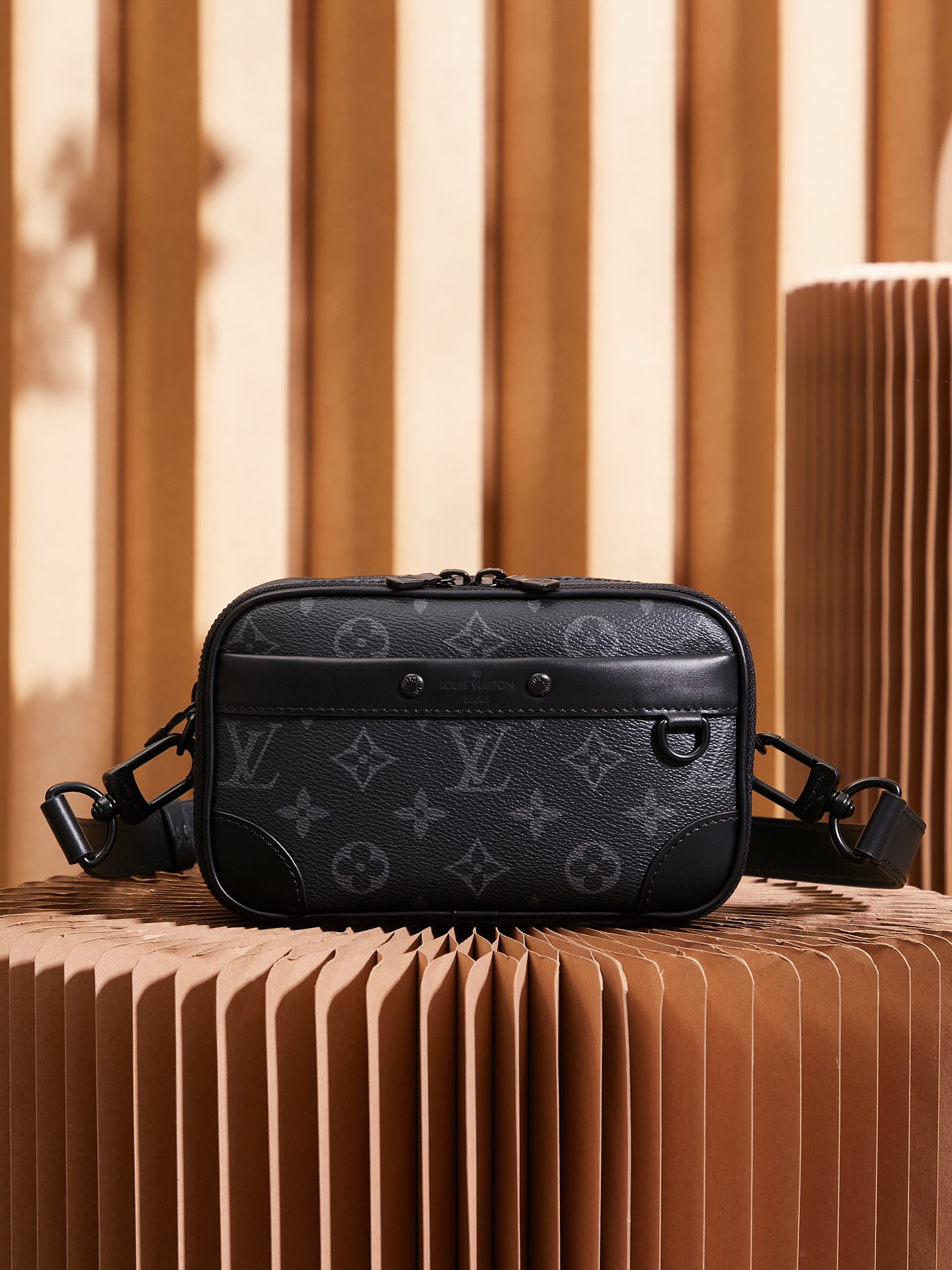 Lv Alpha Wearable Wallet