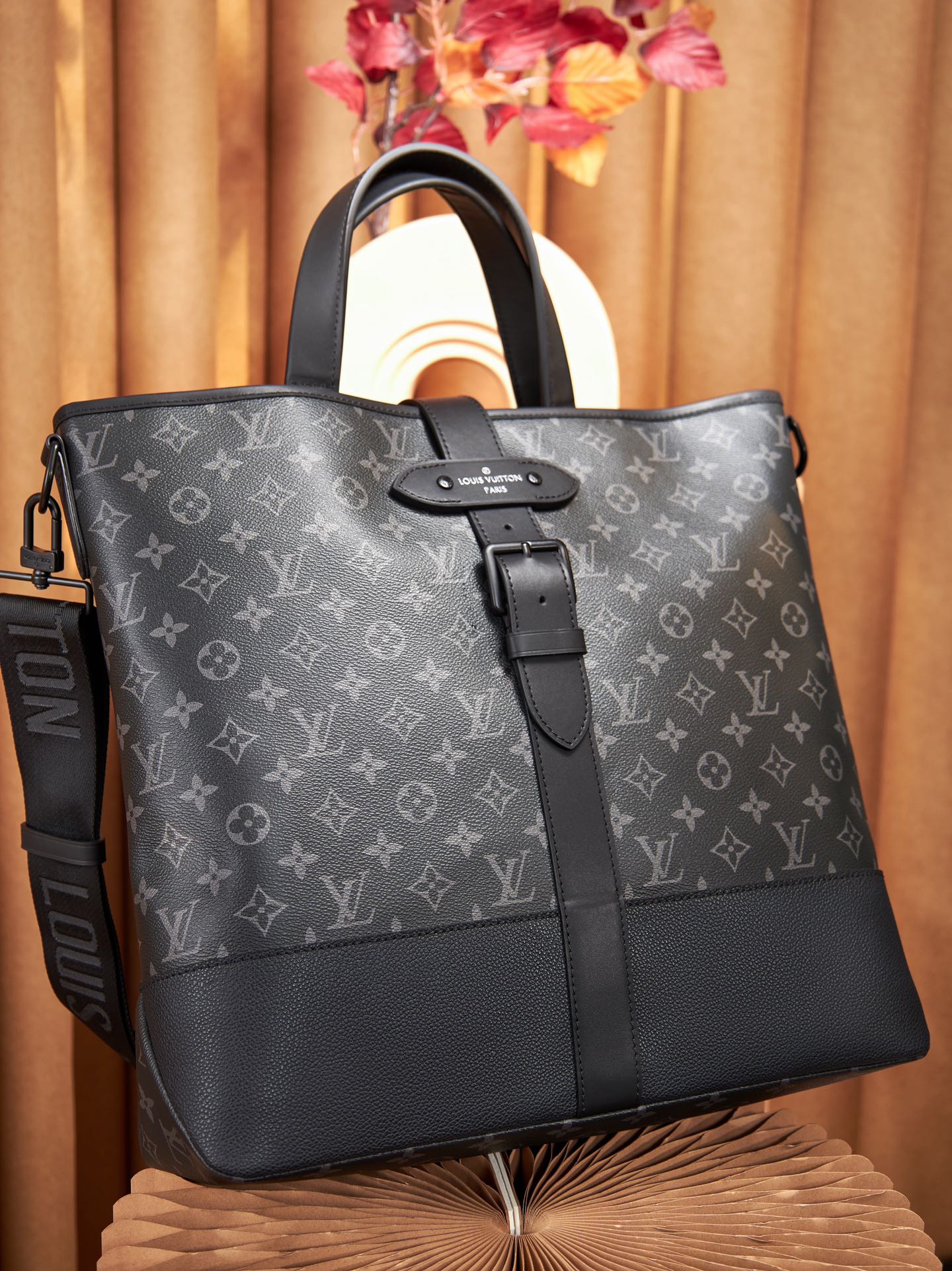 Lv Saumur Tote Monogram Eclipse Canvas