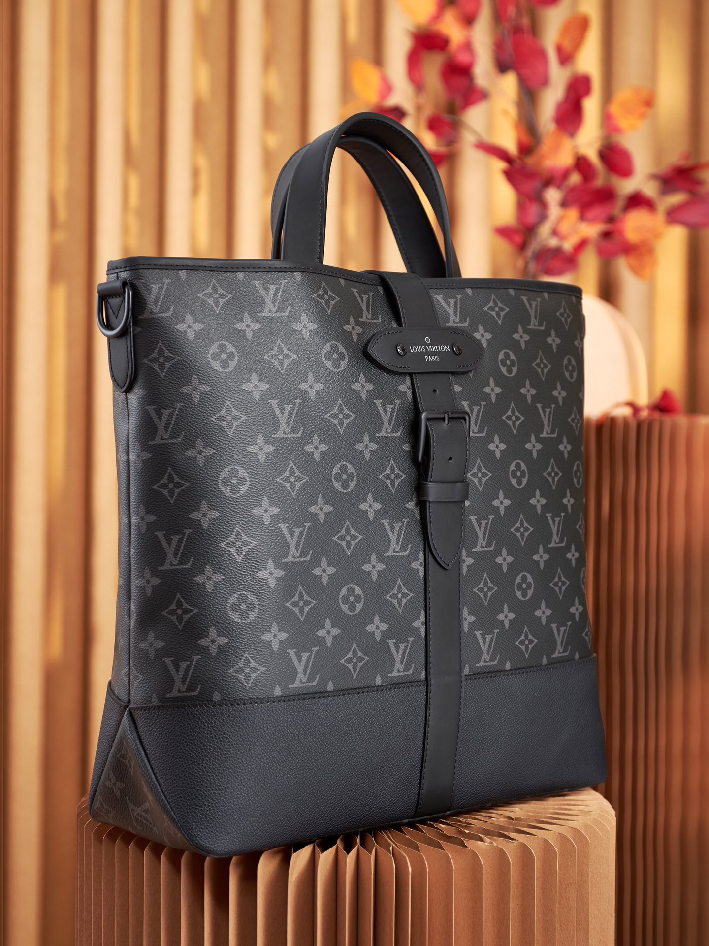 Lv Saumur Tote Monogram Eclipse Canvas