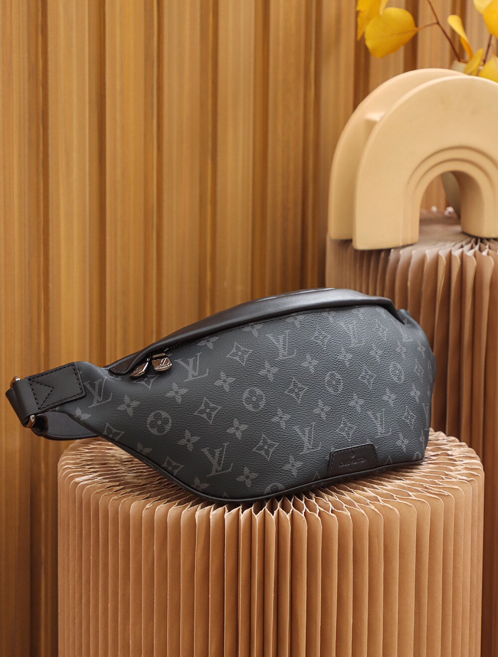 Lv MonogramEclipse